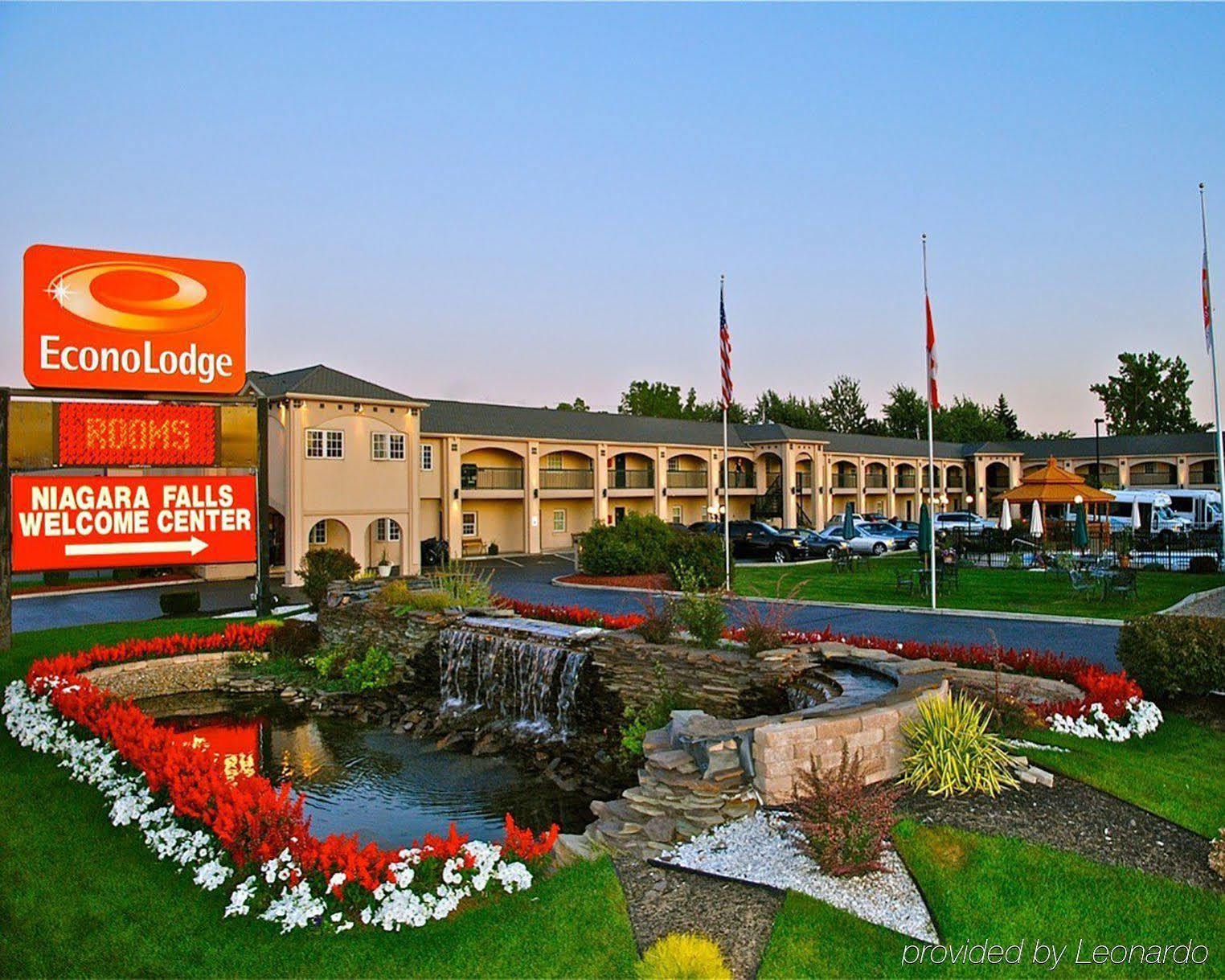 Econo Lodge At The Falls North Niagara Falls Eksteriør billede